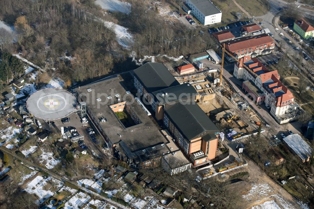 Bernau from the bird's eye view: Construction site for a new extension to the hospital grounds Herzzentrum Brandenburg Ladeburger Strasse in Bernau in the state Brandenburg