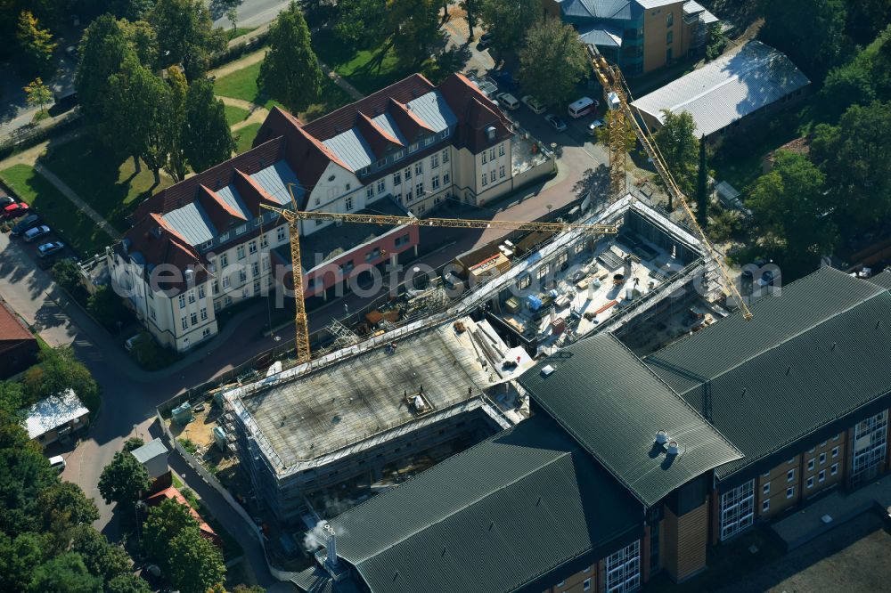 Aerial image Bernau - Construction site for a new extension to the hospital grounds Herzzentrum Brandenburg Ladeburger Strasse in Bernau in the state Brandenburg