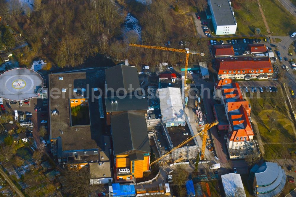 Aerial photograph Bernau - Construction site for a new extension to the hospital grounds Herzzentrum Brandenburg Ladeburger Strasse in Bernau in the state Brandenburg