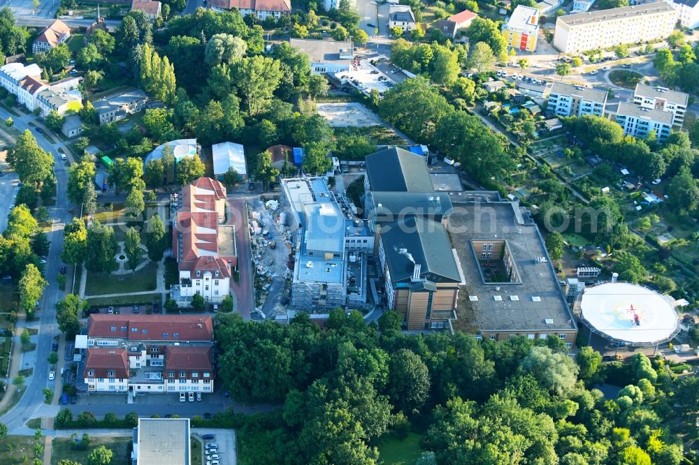 Aerial photograph Bernau - Construction site for a new extension to the hospital grounds Herzzentrum Brandenburg Ladeburger Strasse in Bernau in the state Brandenburg