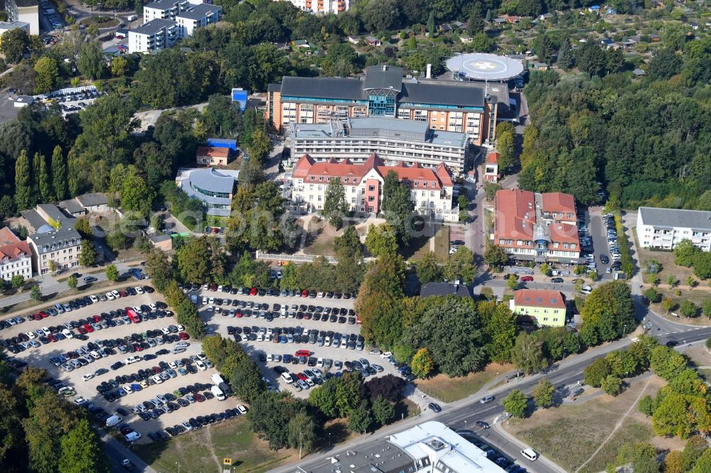 Bernau from the bird's eye view: Construction site for a new extension to the hospital grounds Herzzentrum Brandenburg Ladeburger Strasse in Bernau in the state Brandenburg