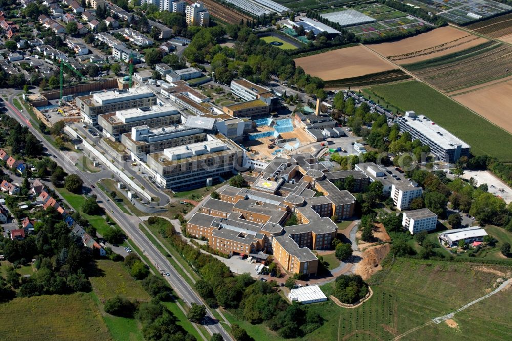 Heilbronn from above - Construction site for a new extension to the hospital grounds Klinikum Am Gesundbrunnen in Heilbronn in the state Baden-Wurttemberg, Germany