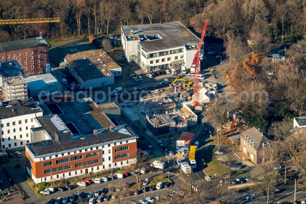 Aerial image Bottrop - Construction site for a new extension to the hospital grounds Knappschaftskrankenhaus Bottrop GmbH Osterfelder Strasse durch die Baresel GmbH in the district Stadtmitte in Bottrop in the state North Rhine-Westphalia