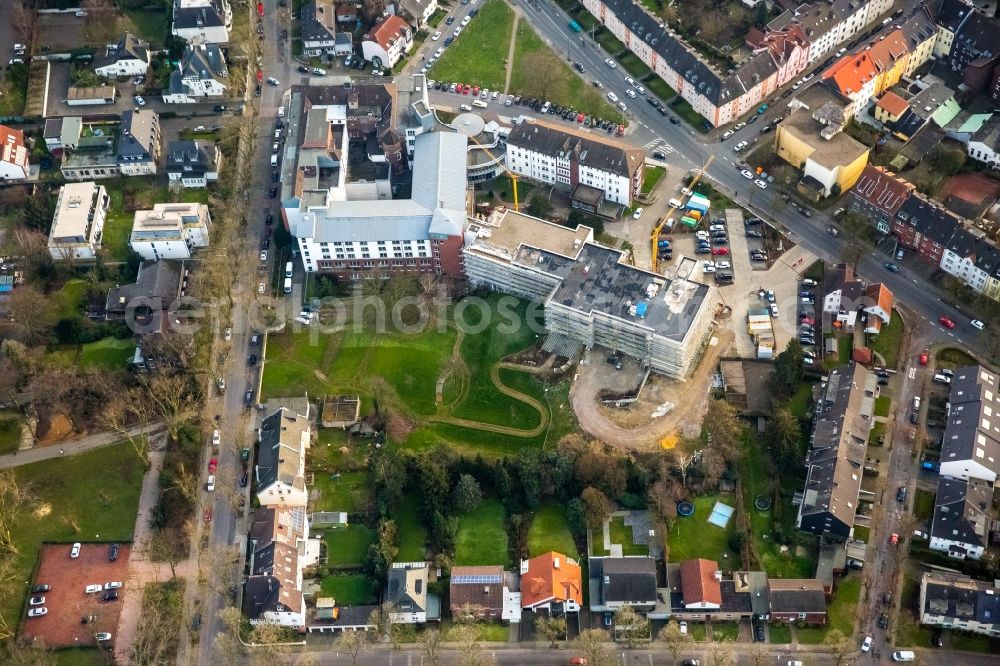 Aerial photograph Bochum - Construction site for a new extension to the hospital grounds Marien-Hospital on Parkstrasse in Wattenscheid in the state North Rhine-Westphalia