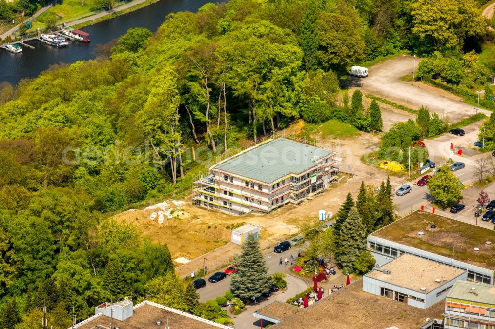 Aerial photograph Essen - Construction site for a new extension to the hospital grounds MediClin Fachklinik Rhein/Ruhr Auf der Roetsch in the district Kettwig in Essen in the state North Rhine-Westphalia