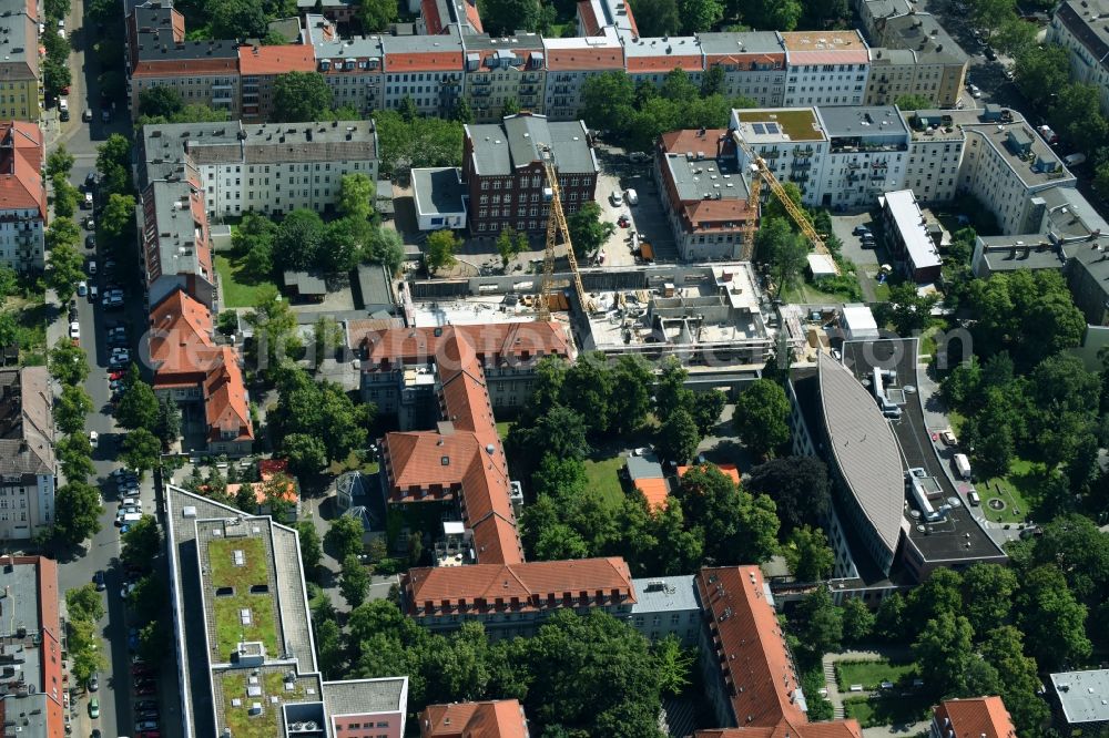 Aerial image Berlin - Construction site for a new extension to the hospital grounds Sana Klinikum Lichtenberg on Fanningerstrasse in the district Lichtenberg in Berlin, Germany