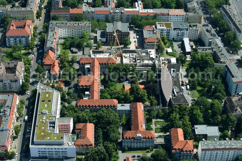 Aerial photograph Berlin - Construction site for a new extension to the hospital grounds Sana Klinikum Lichtenberg on Fanningerstrasse in the district Lichtenberg in Berlin, Germany