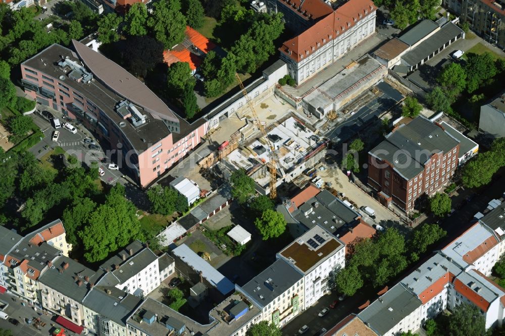 Aerial photograph Berlin - Construction site for a new extension to the hospital grounds Sana Klinikum Lichtenberg on Fanningerstrasse in the district Lichtenberg in Berlin, Germany