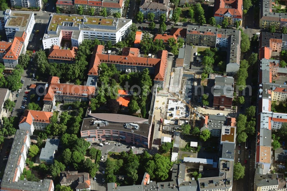 Berlin from above - Construction site for a new extension to the hospital grounds Sana Klinikum Lichtenberg on Fanningerstrasse in the district Lichtenberg in Berlin, Germany