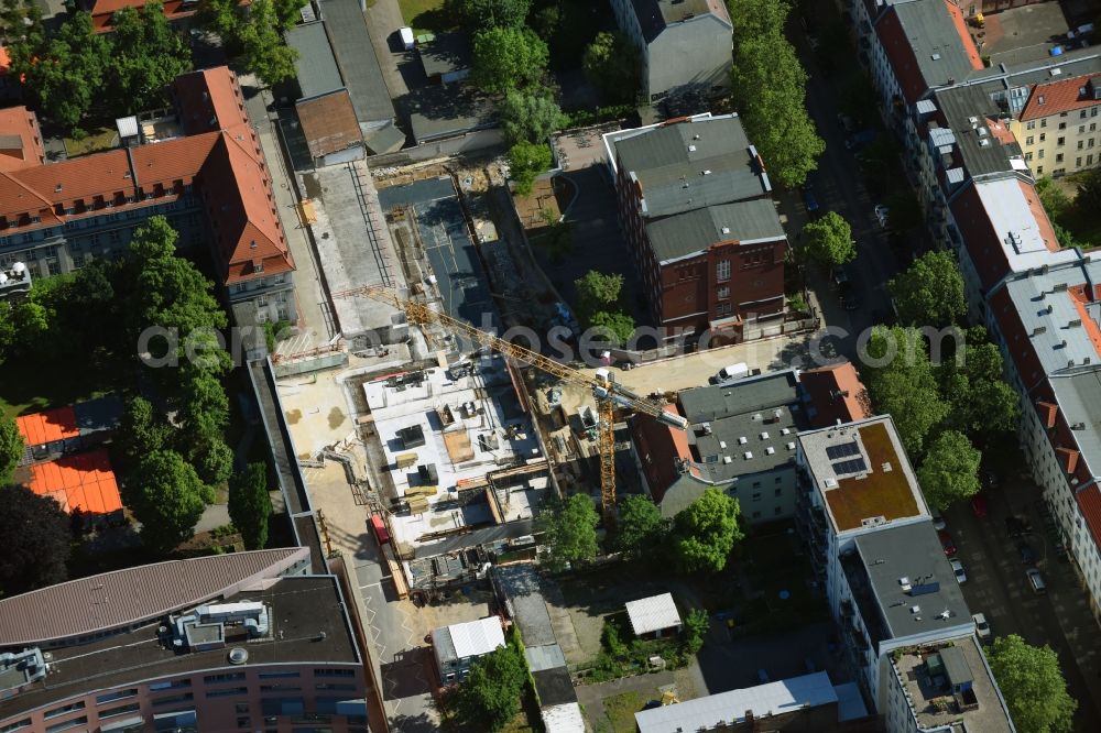 Aerial image Berlin - Construction site for a new extension to the hospital grounds Sana Klinikum Lichtenberg on Fanningerstrasse in the district Lichtenberg in Berlin, Germany