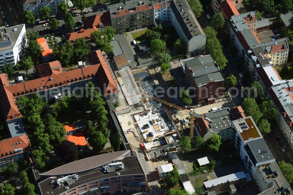 Aerial photograph Berlin - Construction site for a new extension to the hospital grounds Sana Klinikum Lichtenberg on Fanningerstrasse in the district Lichtenberg in Berlin, Germany