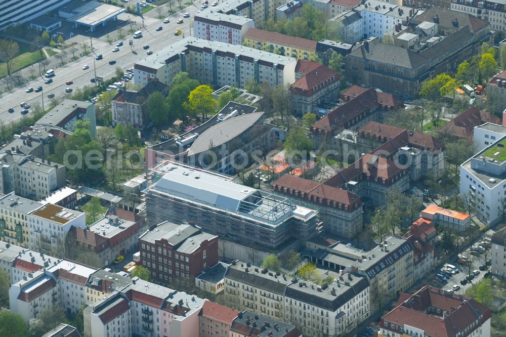 Aerial image Berlin - Construction site for a new extension to the hospital grounds Sana Klinikum Lichtenberg on Fanningerstrasse in the district Lichtenberg in Berlin, Germany