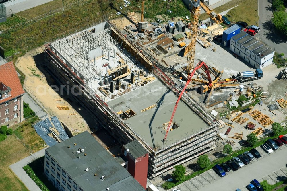 Aerial image Brandenburg an der Havel - Construction site for a new extension to the hospital grounds Staedtisches Klinikum Brandenburg GmbH on Hochstrasse in Brandenburg an der Havel in the state Brandenburg, Germany