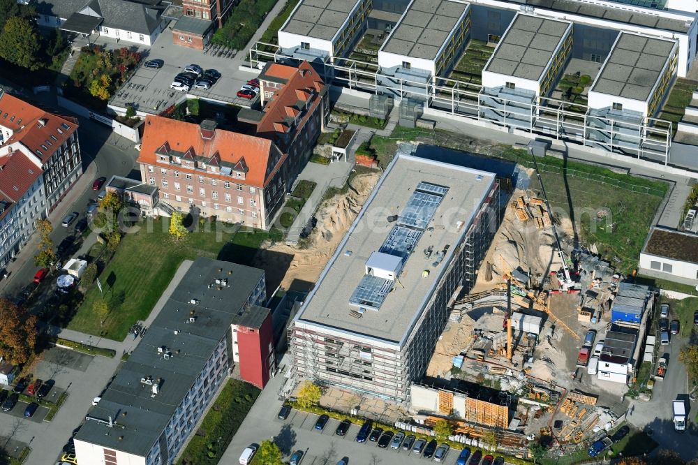 Aerial photograph Brandenburg an der Havel - Construction site for a new extension to the hospital grounds Staedtisches Klinikum Brandenburg GmbH on Hochstrasse in Brandenburg an der Havel in the state Brandenburg, Germany