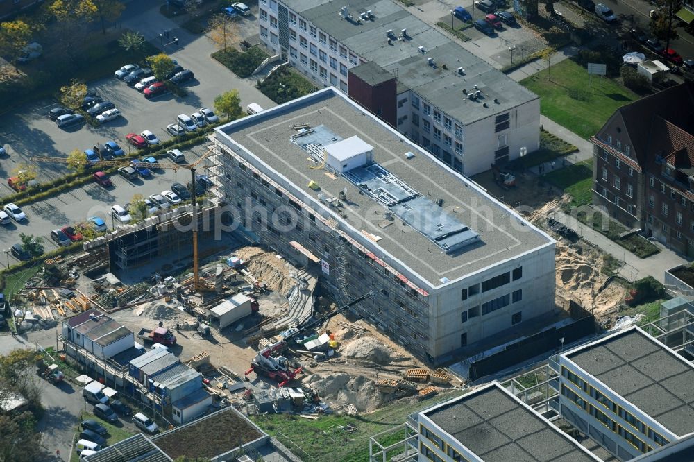 Brandenburg an der Havel from the bird's eye view: Construction site for a new extension to the hospital grounds Staedtisches Klinikum Brandenburg GmbH on Hochstrasse in Brandenburg an der Havel in the state Brandenburg, Germany