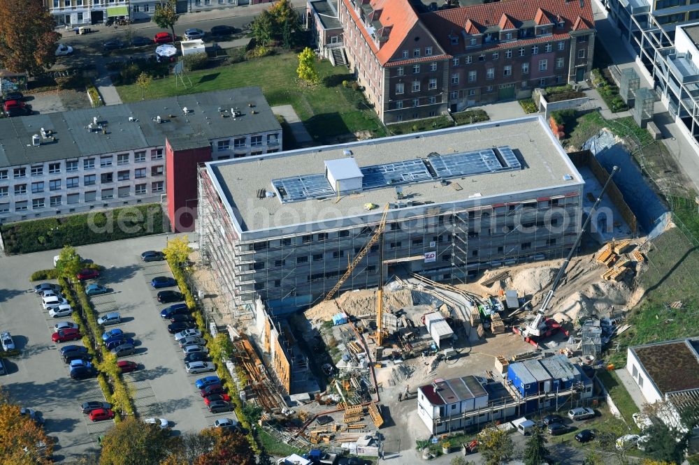 Brandenburg an der Havel from the bird's eye view: Construction site for a new extension to the hospital grounds Staedtisches Klinikum Brandenburg GmbH on Hochstrasse in Brandenburg an der Havel in the state Brandenburg, Germany