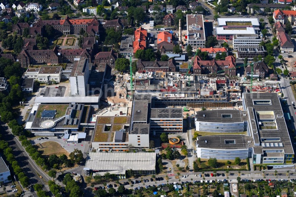 Karlsruhe from above - Construction site for a new extension to the hospital grounds Staedtisches Klinikum Karlsruhe on Moltkestrasse in Karlsruhe in the state Baden-Wurttemberg, Germany