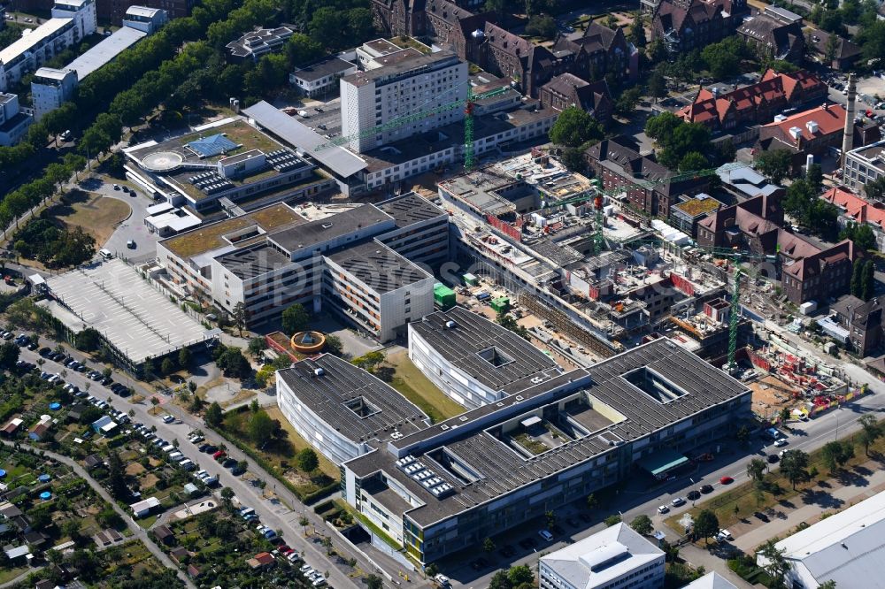 Karlsruhe from above - Construction site for a new extension to the hospital grounds Staedtisches Klinikum Karlsruhe on Moltkestrasse in Karlsruhe in the state Baden-Wurttemberg, Germany