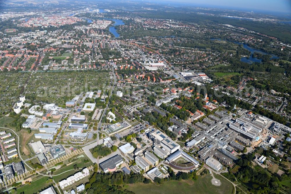 Aerial photograph Lübeck - Construction site for a new extension to the hospital grounds UKSH Universitaetsklinikum Schleswig-Holstein in the district St. Juergen in Luebeck in the state Schleswig-Holstein, Germany