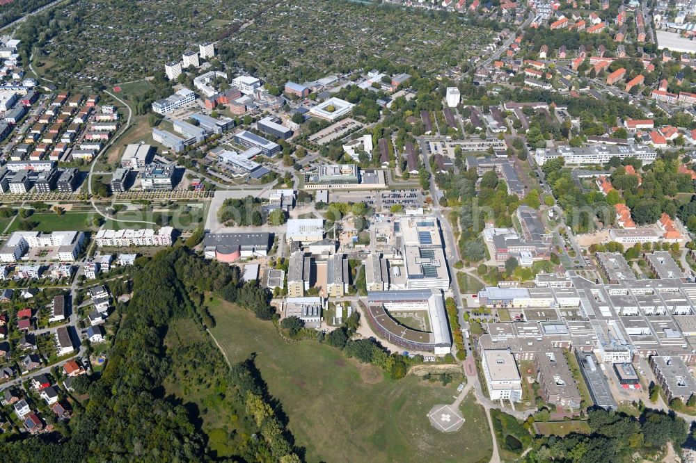 Lübeck from above - Construction site for a new extension to the hospital grounds UKSH Universitaetsklinikum Schleswig-Holstein in the district St. Juergen in Luebeck in the state Schleswig-Holstein, Germany