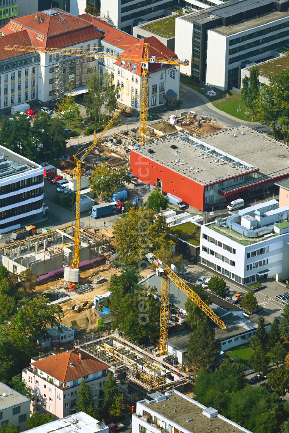 Dresden from the bird's eye view: Construction site for a new extension to the hospital grounds Universitaetsklinikum Carl Gustav Carus on street Schubertstrasse in the district Johannstadt in Dresden in the state Saxony, Germany