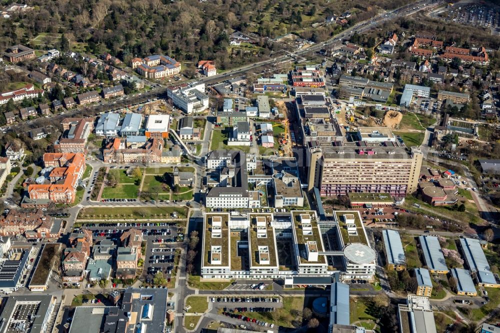 Aerial photograph Düsseldorf - Construction site for a new extension to the hospital grounds Universitaetsklinikum Duesseldorf on Moorenstrasse in Duesseldorf in the state North Rhine-Westphalia, Germany