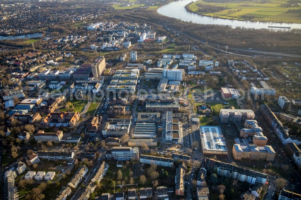 Aerial photograph Düsseldorf - Construction site for a new extension to the hospital grounds Universitaetsklinikum Duesseldorf on Moorenstrasse in Duesseldorf in the state North Rhine-Westphalia, Germany