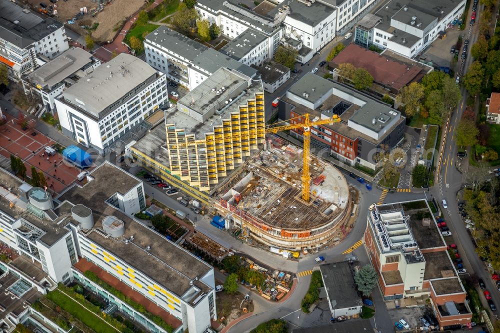 Essen from the bird's eye view: Construction site for a new extension to the hospital grounds Universitaetsklinikum Essen in Essen in the state North Rhine-Westphalia, Germany