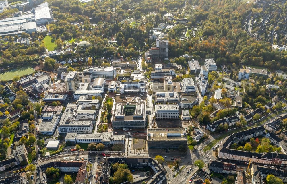 Aerial photograph Essen - Construction site for a new extension to the hospital grounds Universitaetsklinikum Essen in Essen in the state North Rhine-Westphalia, Germany