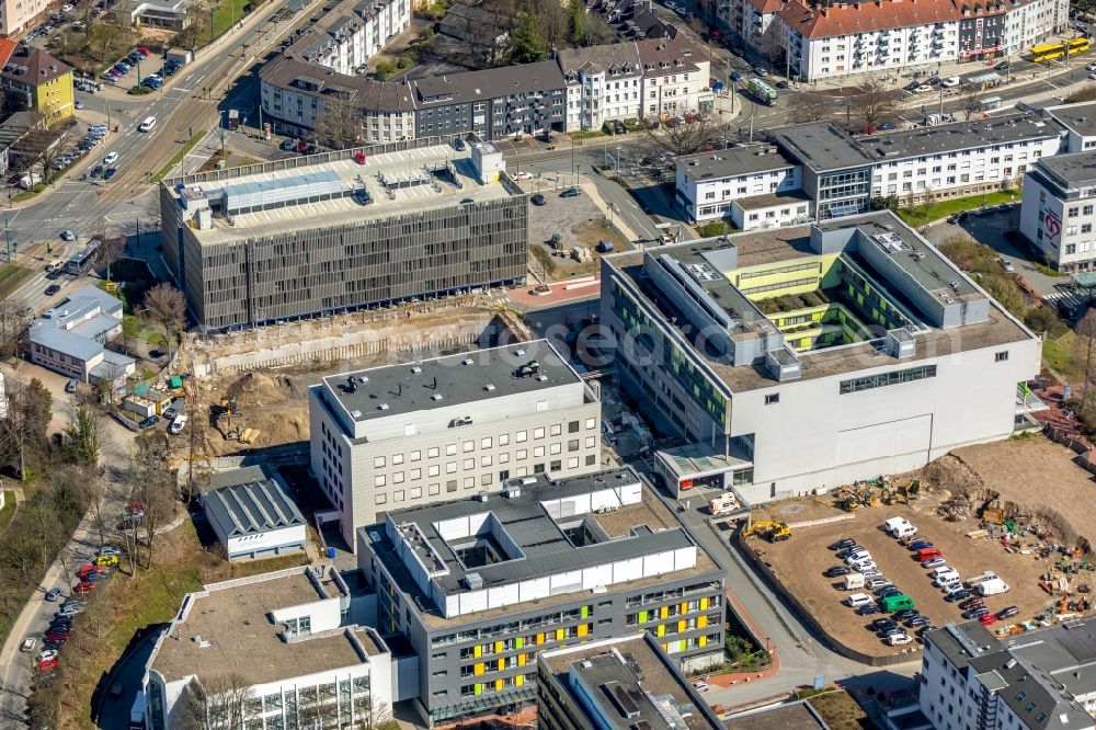 Aerial image Essen - Construction site for a new extension to the hospital grounds Universitaetsklinikum Essen on Hufelandstrasse in Essen in the state North Rhine-Westphalia, Germany