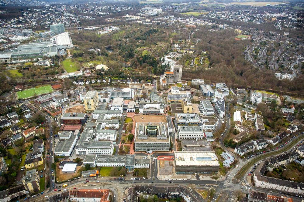 Aerial photograph Essen - Construction site for a new extension to the hospital grounds Universitaetsklinikum Essen in the district Stadtbezirke III in Essen in the state North Rhine-Westphalia