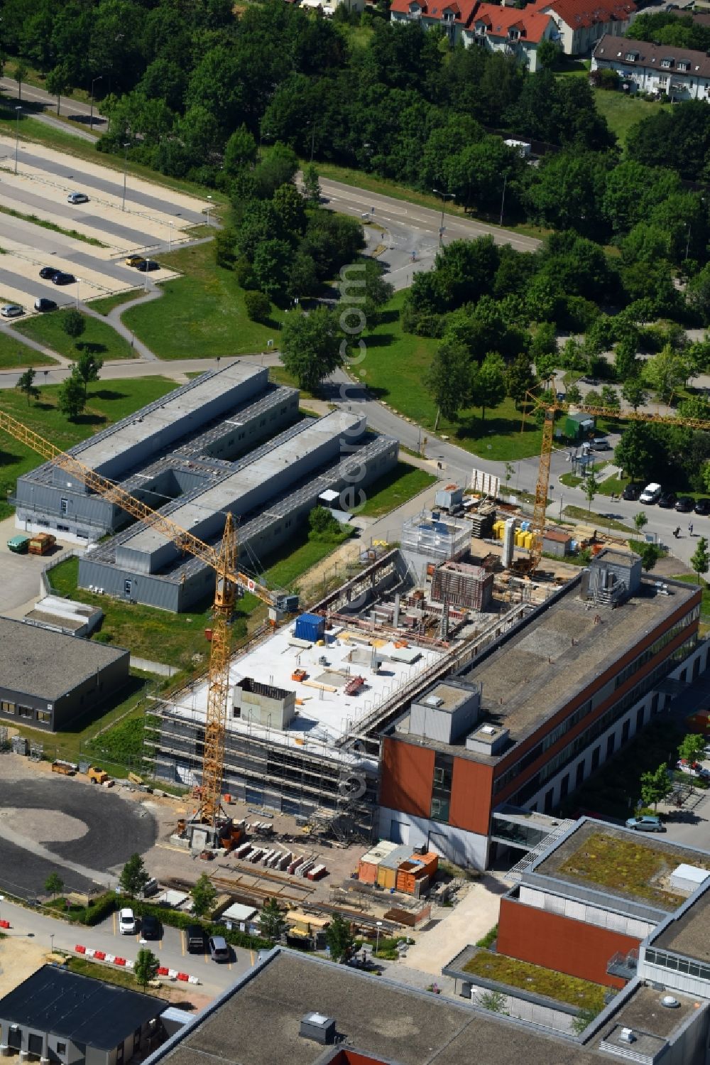 Aerial photograph Regensburg - Construction site for a new extension to the hospital grounds Universitaetsklinikum Regensburg on Franz-Josef-Strauss-Allee in Regensburg in the state Bavaria, Germany