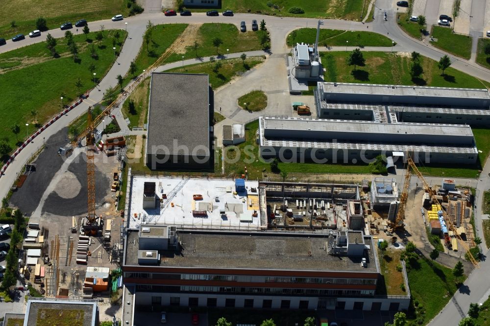 Regensburg from above - Construction site for a new extension to the hospital grounds Universitaetsklinikum Regensburg on Franz-Josef-Strauss-Allee in Regensburg in the state Bavaria, Germany