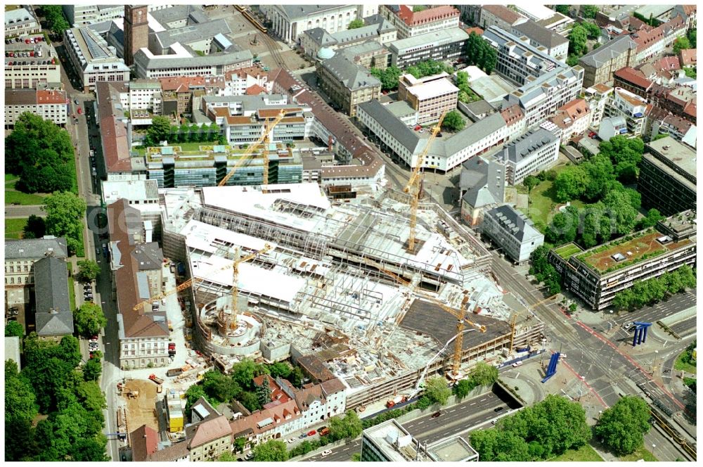 Aerial photograph Karlsruhe - Construction site building of the shopping center Ettlinger Tor Karlsruhe an der Karl-Friedrich-Strasse in Karlsruhe in the state Baden-Wuerttemberg, Germany