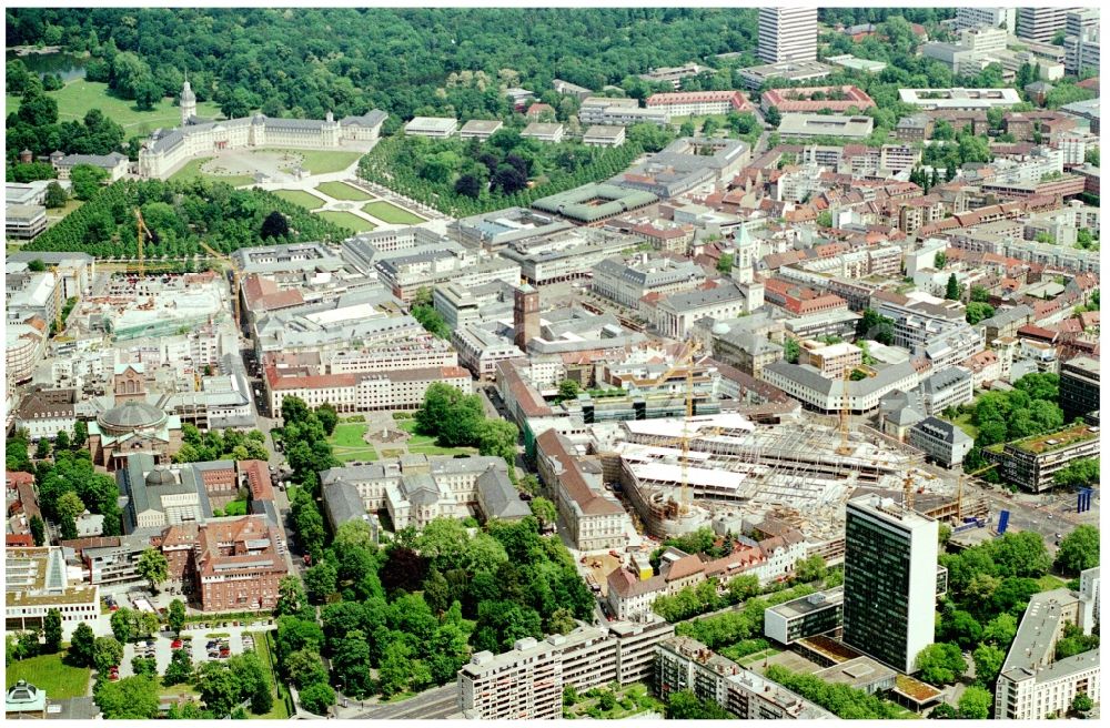 Karlsruhe from above - Construction site building of the shopping center Ettlinger Tor Karlsruhe an der Karl-Friedrich-Strasse in Karlsruhe in the state Baden-Wuerttemberg, Germany