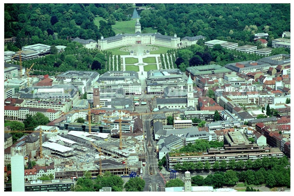 Karlsruhe from above - Construction site building of the shopping center Ettlinger Tor Karlsruhe an der Karl-Friedrich-Strasse in Karlsruhe in the state Baden-Wuerttemberg, Germany