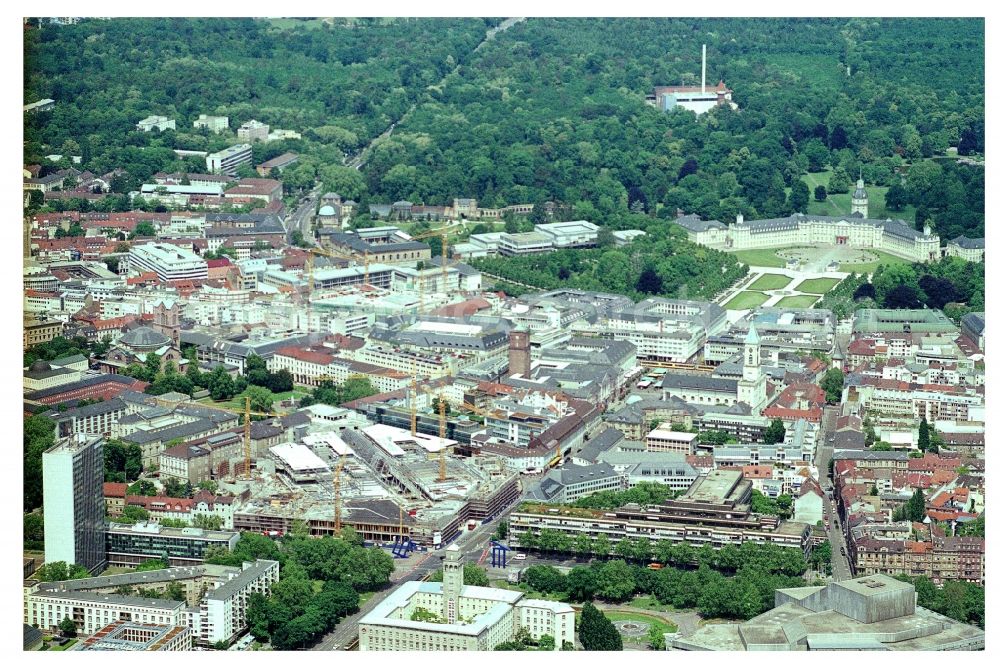 Karlsruhe from above - Construction site building of the shopping center Ettlinger Tor Karlsruhe an der Karl-Friedrich-Strasse in Karlsruhe in the state Baden-Wuerttemberg, Germany