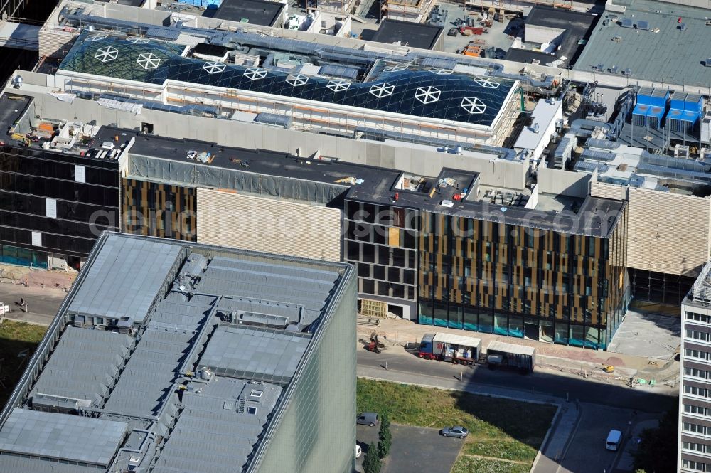 Leipzig from the bird's eye view: View of construction site of the shopping center Hoefe am Bruehl in Leipzig in Saxony