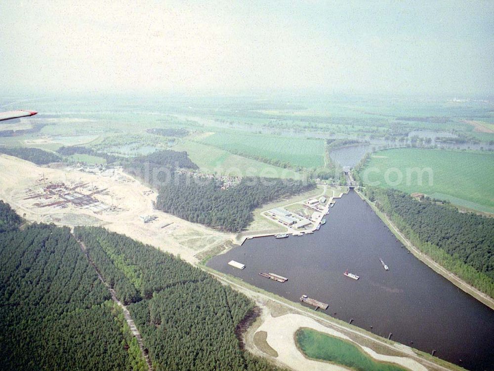 Aerial image Niegripp - Baustelle am Elbe - Havel - Kanal vor der Schleuse Niegripp am Wasserstraßenkreuz Magdeburg.