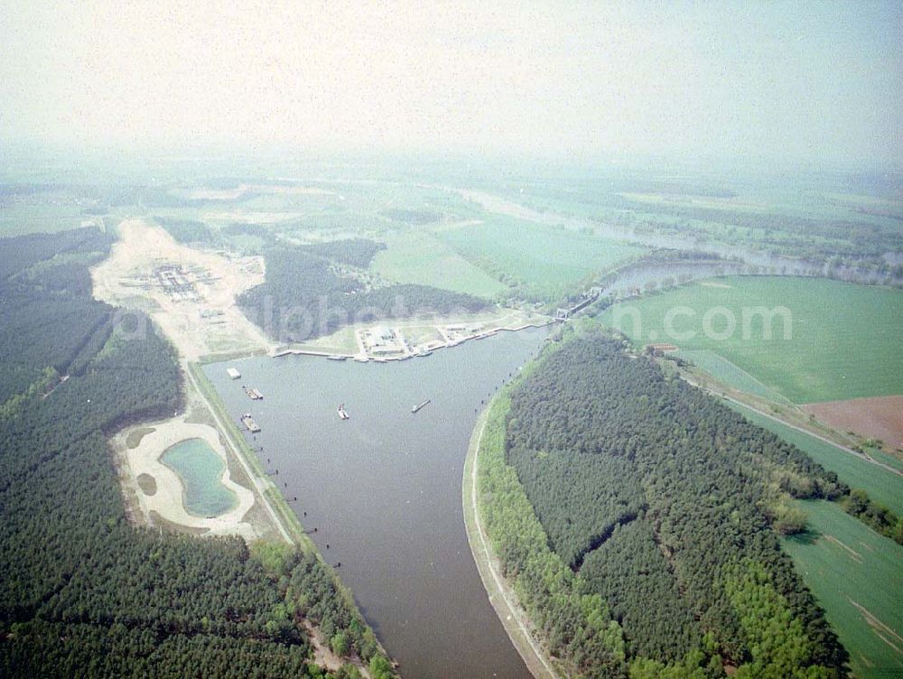 Aerial photograph Niegripp - Baustelle am Elbe - Havel - Kanal vor der Schleuse Niegripp am Wasserstraßenkreuz Magdeburg.