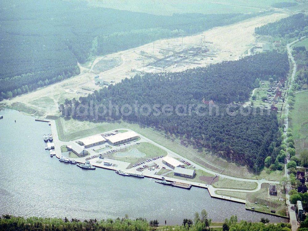 Niegripp from above - Baustelle am Elbe - Havel - Kanal vor der Schleuse Niegripp am Wasserstraßenkreuz Magdeburg.