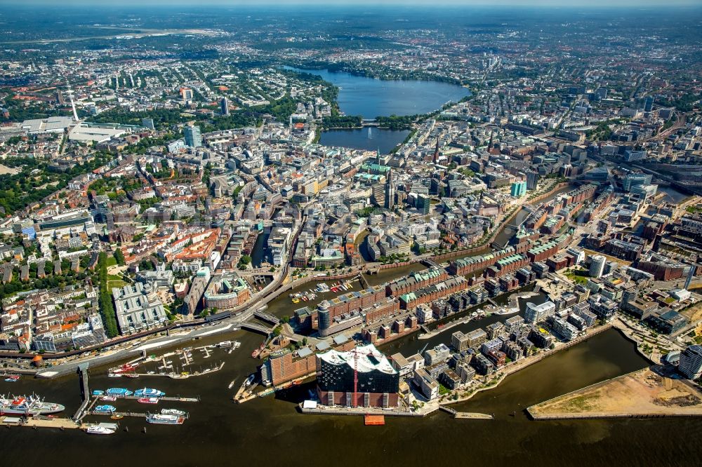 Aerial image Hamburg - The Elbe Philharmonic Hall on the river bank of the Elbe in Hamburg. The building in the district HafenCity is still in process of construction