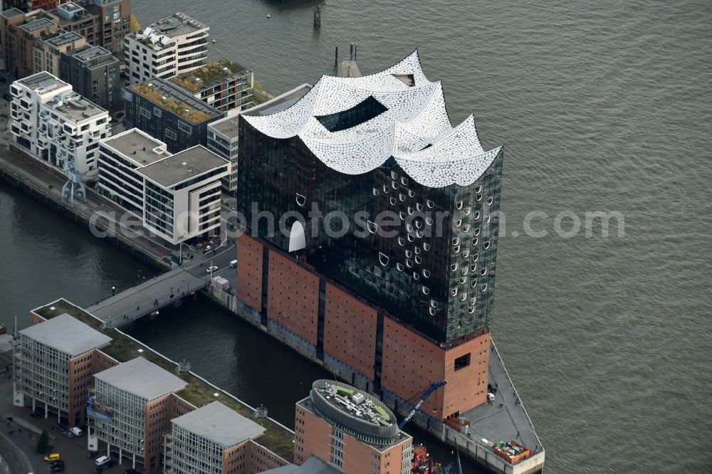 Hamburg from the bird's eye view: The Elbe Philharmonic Hall on the river bank of the Elbe in Hamburg. The building in the district HafenCity is still in process of construction