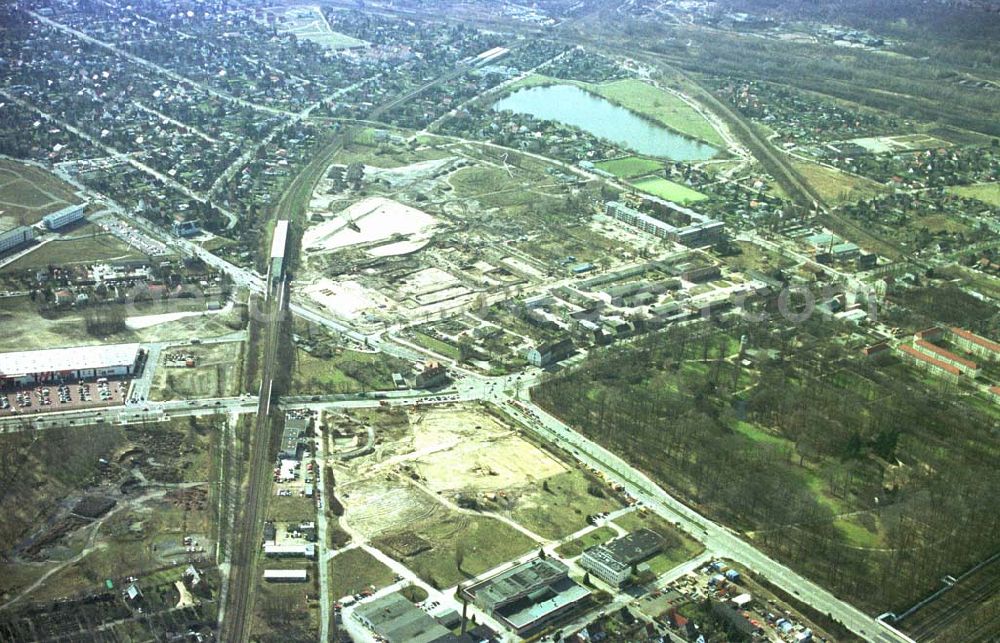 Berlin- Marzahn / Biesdorf from above - Baustelle am Entwicklungsgebiet Biesdorf- Süd. 11.03.02