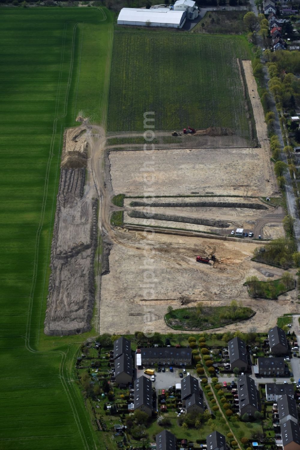 Rüdersdorf from above - Construction site with development works and embankments works on Gruenheider Weg in Ruedersdorf in the state Brandenburg