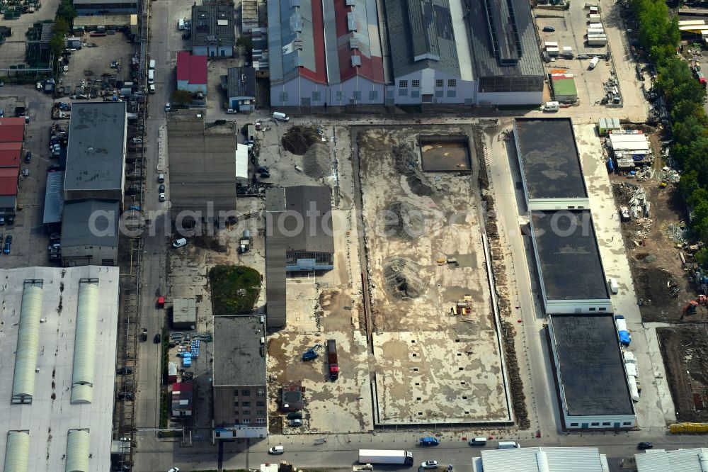 Aerial photograph Berlin - Construction site with development works and embankments works on Gelaende of Dong Xuan Center on Reinhardsbrunner Strasse in the district Lichtenberg in Berlin, Germany