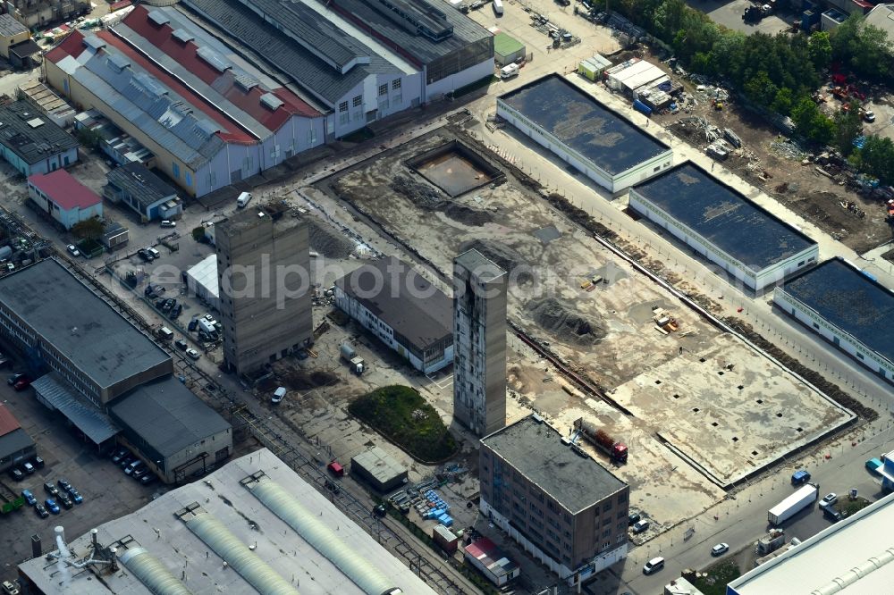 Berlin from the bird's eye view: Construction site with development works and embankments works on Gelaende of Dong Xuan Center on Reinhardsbrunner Strasse in the district Lichtenberg in Berlin, Germany