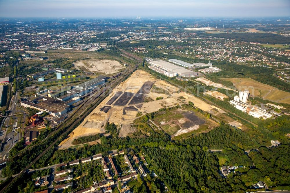 Dortmund from the bird's eye view: Construction site with development works and embankments works auf dem Gelaende des ehemaligen Hoeschgelaendes in Dortmund in the state North Rhine-Westphalia