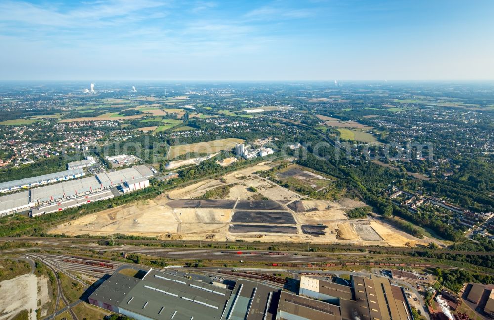 Dortmund from the bird's eye view: Construction site with development works and embankments works auf dem Gelaende des ehemaligen Hoeschgelaendes in Dortmund in the state North Rhine-Westphalia