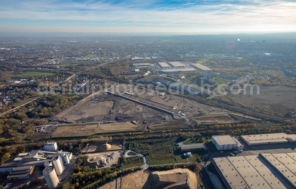 Dortmund from the bird's eye view: Construction site with development works and embankments works auf dem Gelaende des ehemaligen Hoeschgelaendes in Dortmund in the state North Rhine-Westphalia